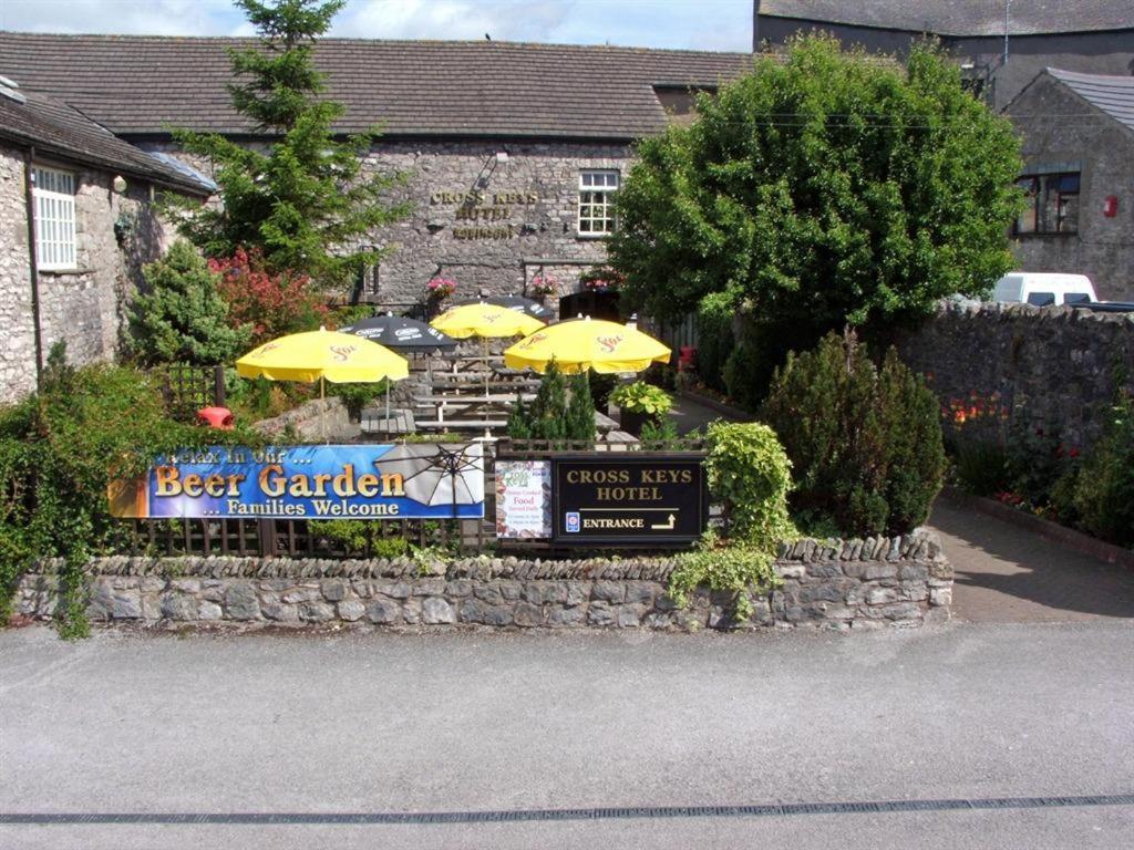 The Cross Keys Apartamento Milnthorpe Exterior foto